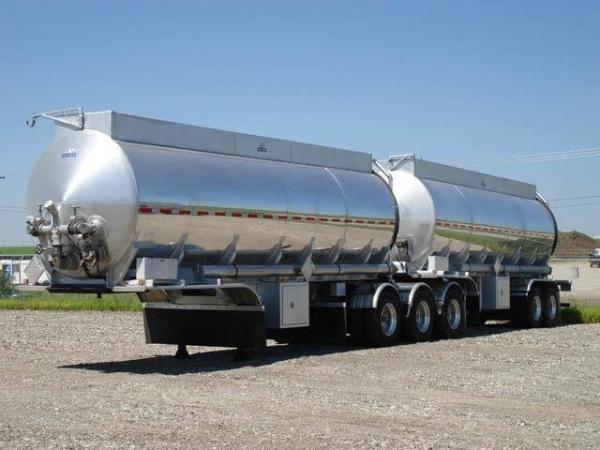 CIMC New Design Super B-Tank Diesel Fuel Tanker Truck Wheel for Oil, Water, Chemical Storage & Refueling Steel Storage