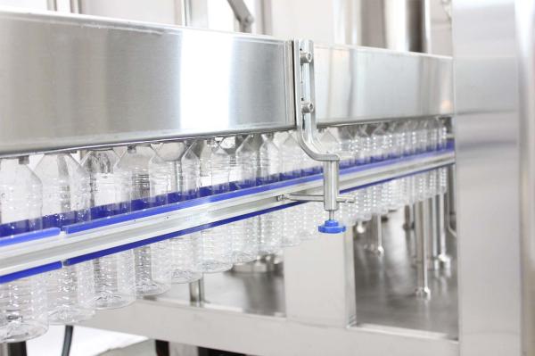 1 Commercial Liquid and Water Bottle Filling Machine for Plastic Packaging Efficiency