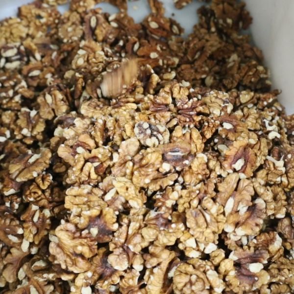 Professional Walnut Kernel Grading System Features Servo Control For Fast Response And Quiet Workplace Operation