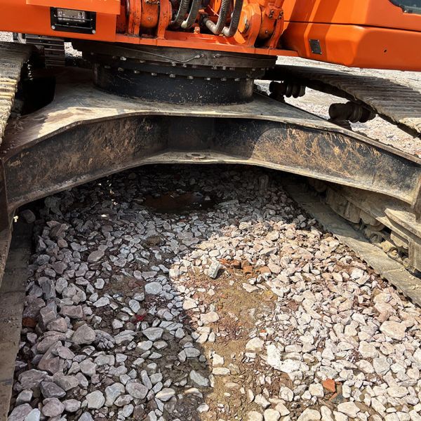 147KW Used Doosan DH300 Excavator 1.27m3 Bucket Capacity Original Version