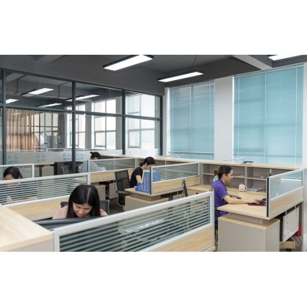 Congélateur de restauration commercial à haut rendement 480L Économie d'énergie sous congélateur de table de travail