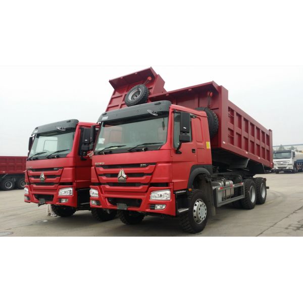 5.3-6.2 M Cargo Box Used Tipper Trucks with Sinotruk Engine Flat Single Sleeper Cabin