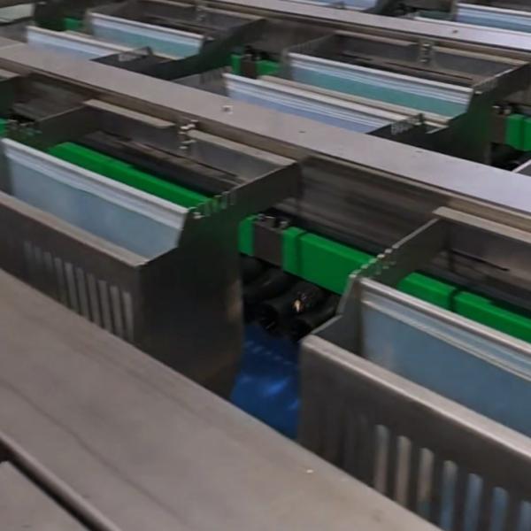 High-capacity Dates Sorting Machine, Advanced Computer Control, 304 Stainless Steel, 2.4 Tons per hour, High-performance