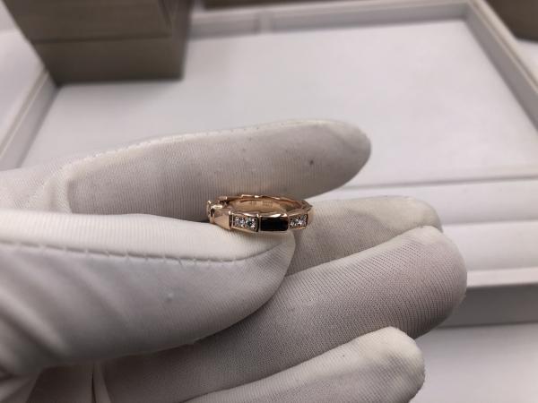  diamonds of snake ring 18kt  gold  with white gold or yellow gold
