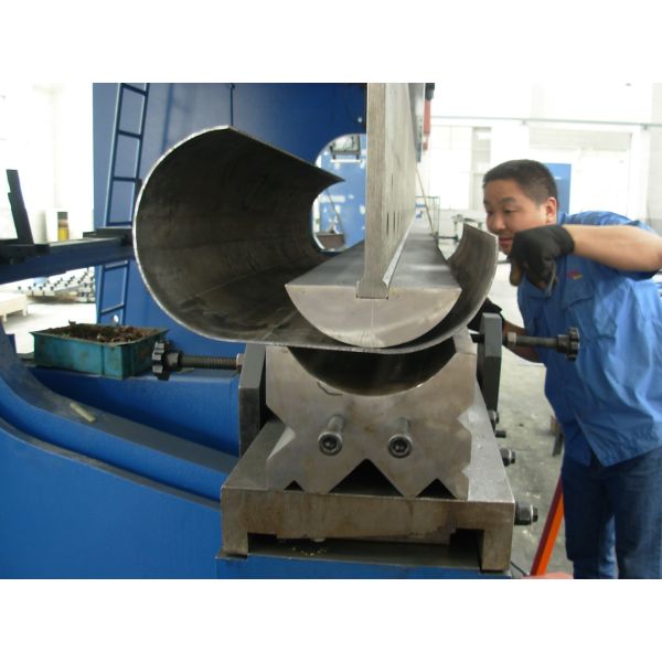 Steel Street Light Pole Production Line Automatic Round 12M Length