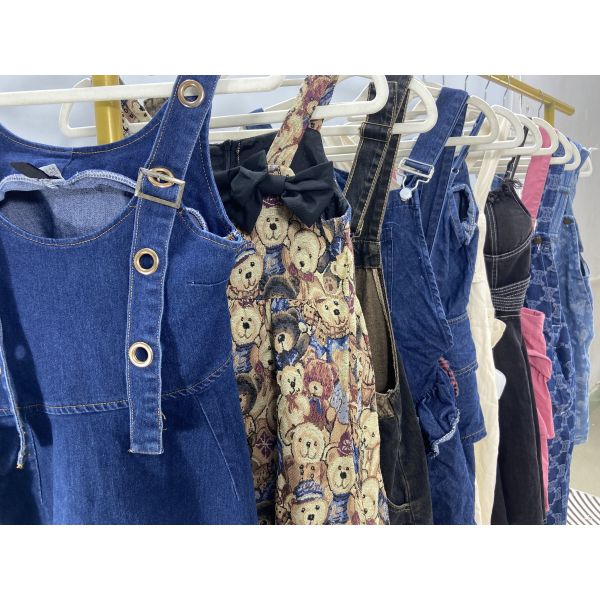 Adults Second Hand Denim Shoulder Strap Short Skirt Slim Fit Used Winter Clothes