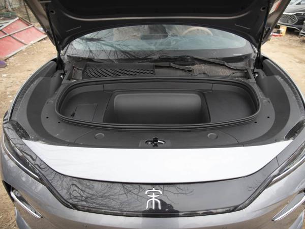 Voitures d'occasion populaires 1,72L/100km Consommation de carburant équivalente en énergie SUV de taille moyenne avec type d'énergie purement électrique