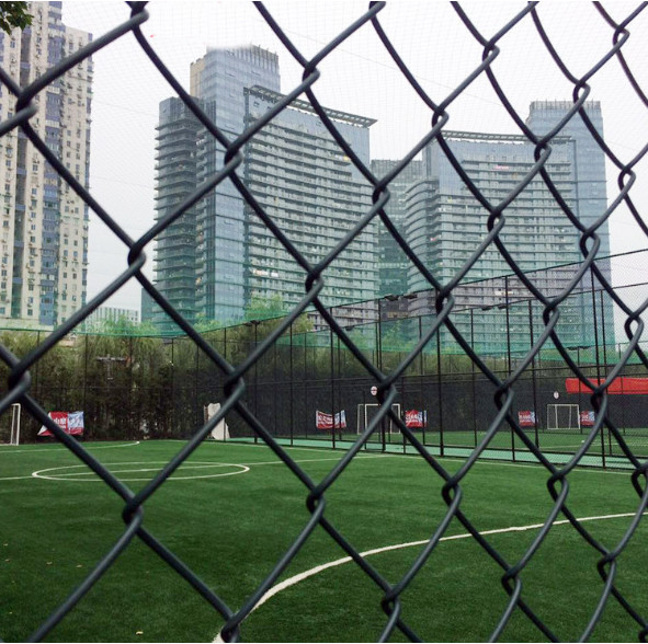 Iron Galvanized Tube 6 Ft Chain Link Fence Black Powder Coated