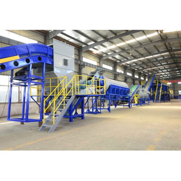 Пластмасса бутылки любимца моя повторно использующ емкость машины большую легкую для того чтобы работать