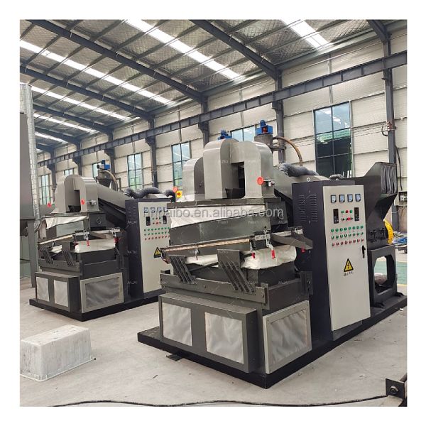 22kW Power Small Tire Waste Plastic Crusher Shredder Design in Building Material Shops