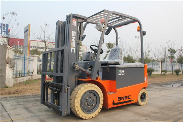 Carregador elétrico de 2 a 3,5 toneladas com centro de carga Ce 500 mm e engrenagem de direção USA Eaton