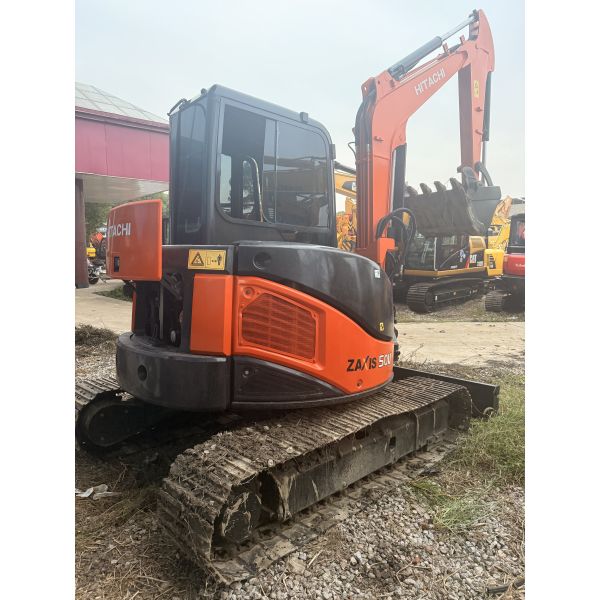 Original used Hitachi ZX50U mini excavator, perfect performance, low price, short working time, latest model.