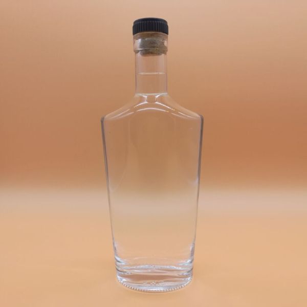 750ml Clear Glass Bottle Vodka with High Flint Glass Material and Cork Sealing Type