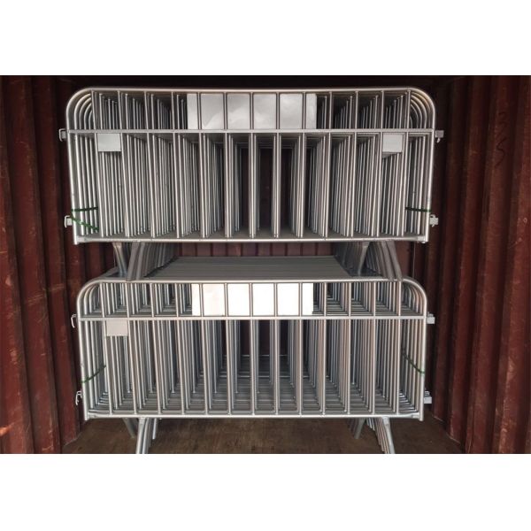 Hot sale road safety metal pedestrian used crowd control barrier