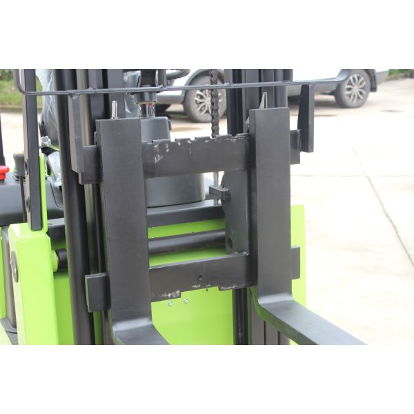 Counterbalance 3 Wheel Electric Forklift Truck Hydraulic Driving
