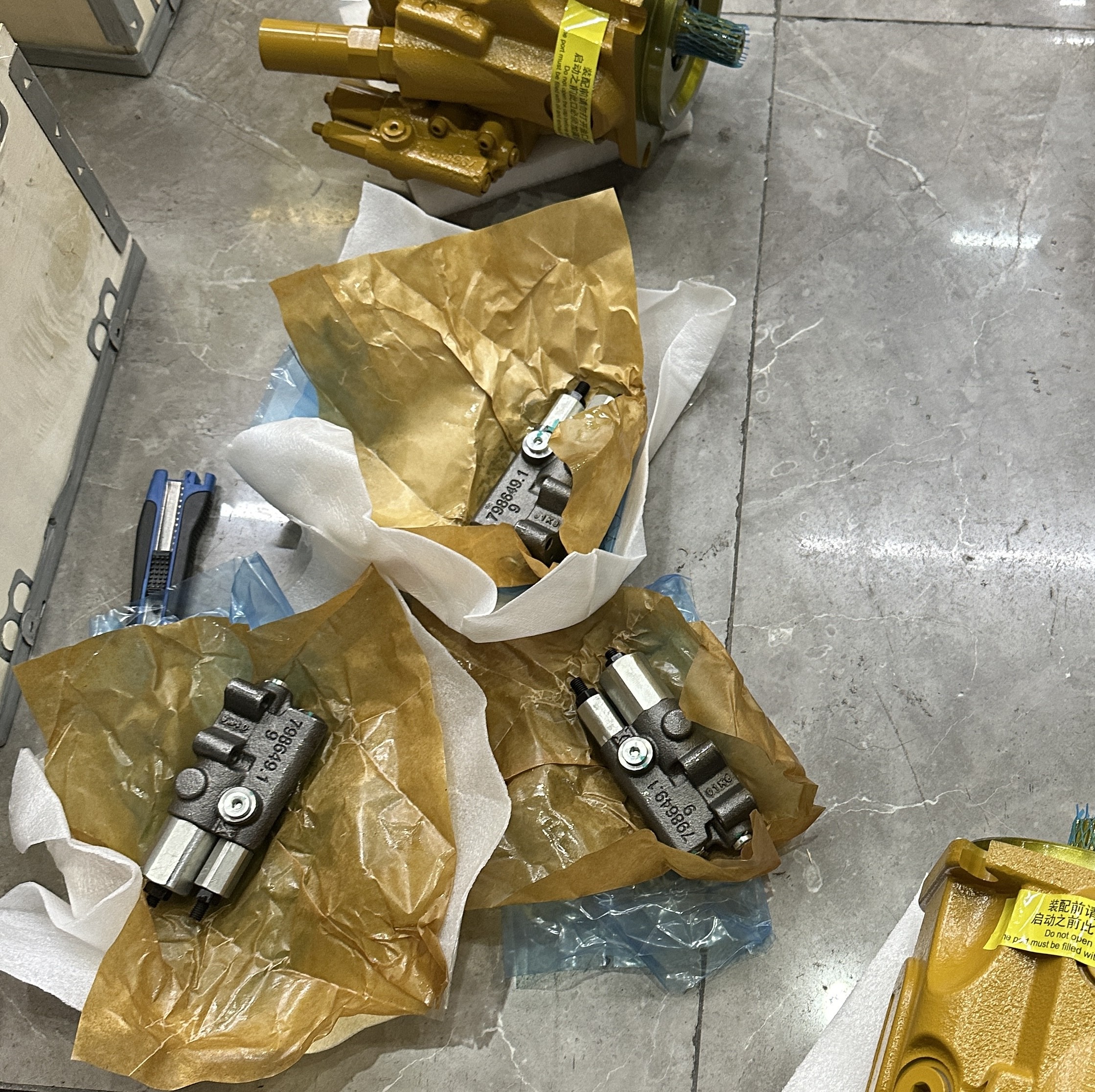 Фабрика прямая продажа по цене стандартного размера Cat305.5E2 Гидравлический насос сборка/ соленоид высокотемпературное сопротивление по цене Катерпиляр экскаватор гидравлические запасные части