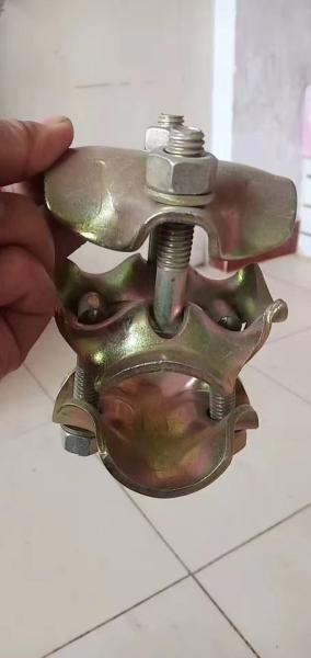O tipo aço de Itália do andaime pressionou o mergulho quente do acoplador galvanizado