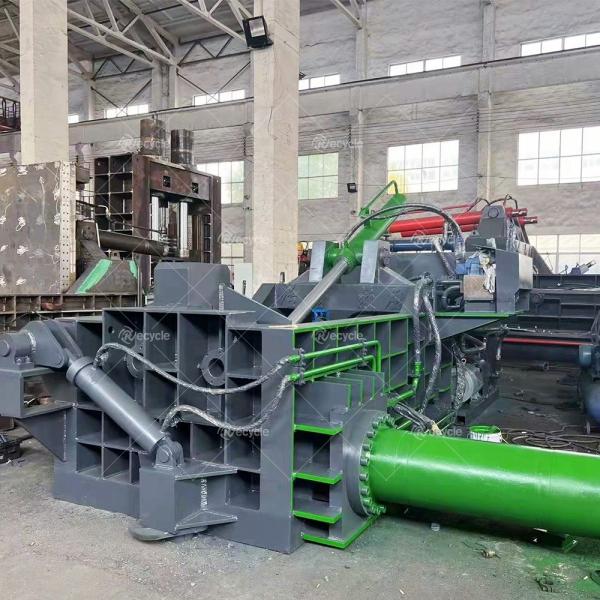 Compressão de sucata de metal com compressor de reciclagem de pressão de metal totalmente automático