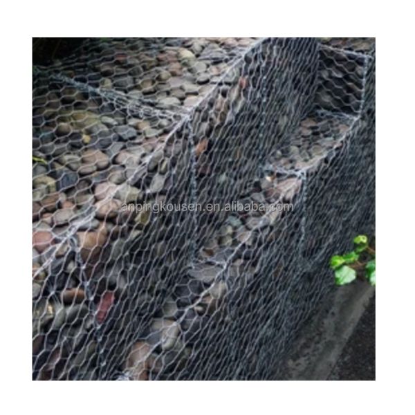 Ограждение с оцинкованной тепловой обработкой вокруг луга для исключения и защиты оленей