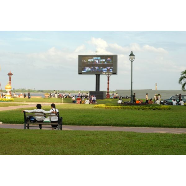 P10 SMD Module Size 320X320mm Full Color 6500 Nits Outdoor Fixed Advertising Screen