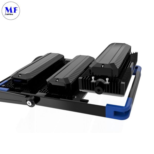 160lm/W LED haute lumière de mât en aluminium 250W750W1250W haute protection contre les surtensions et les surtensions faisceau d'angle Stade des emplacements aéroport de sport