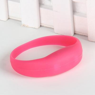 Free Design Rfid Led Wristbands , Fashionable Rfid Wristband For People Tracking