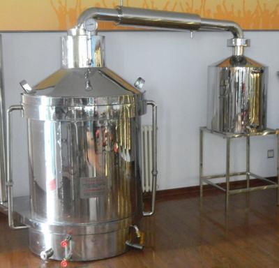 10kw SUS304 Stainless Steel Mini Alcohol Distiller for Vodka and Whisky Manufactured