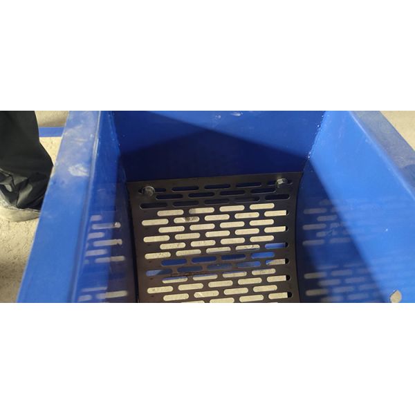 Household Fiber Decorticating Machine , Blue Easy To Operate Peanut Sheller Machine