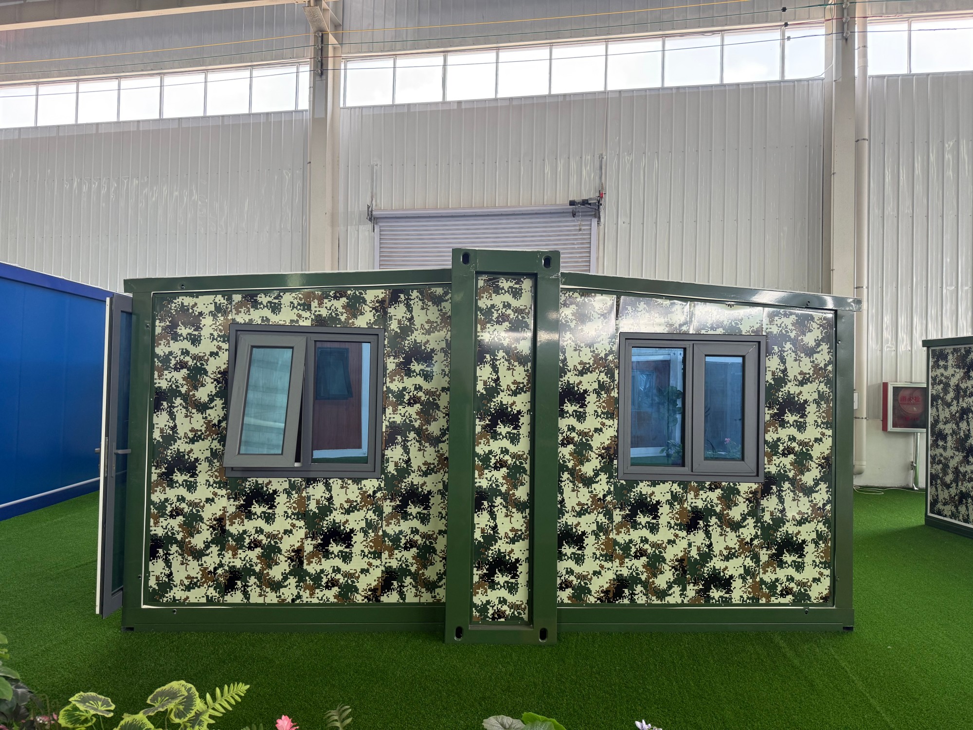 Manufactory Direct Luxury Tiny House Container Quick Assembly and Space Optimization for Workshops Multi-Functional Waterproof