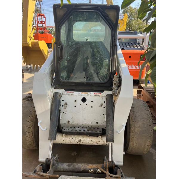 O lince S300 usou o carregador 3832kg Bobcat Skid Steer pequeno da roda