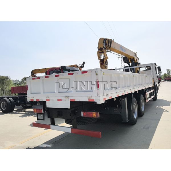 Heavy Duty Shacman F3000 6X4 Cargo Truck with Crane 5Ton To 50TON Dump Truck