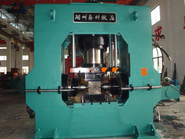Four Columns Hydraulic Forming Press 1000T For Automotive Exhaust Pipe