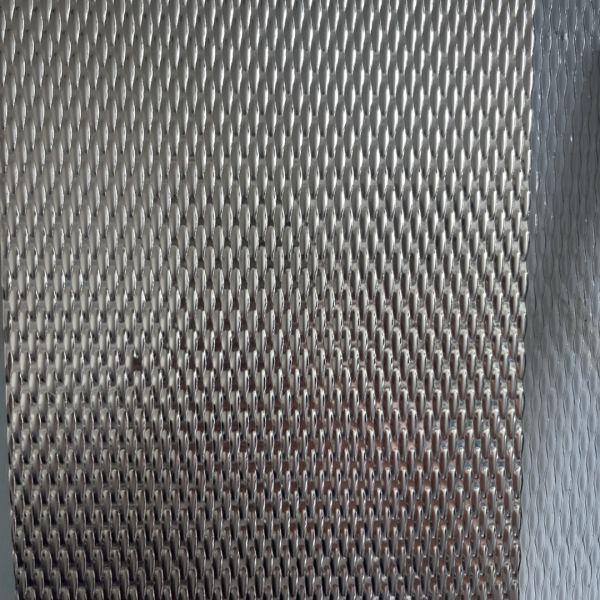 1.4301 SUS304 Stainless Steel Embossed Sheet Excellent Corrosion Resistance with Specs Thickness 1mm Width 1219mm X 2438mm
