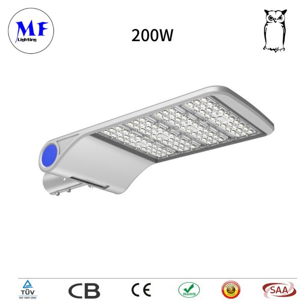IP66 5 ans de garantie 30-240W LED Street Light Pour école de jardin