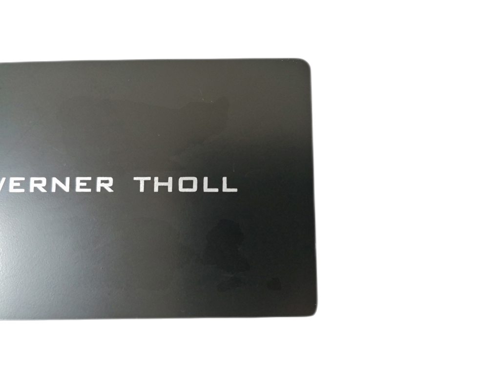 Стальные латунные визитные карточки металла черноты Matt с лазером гравируют имя логотипа