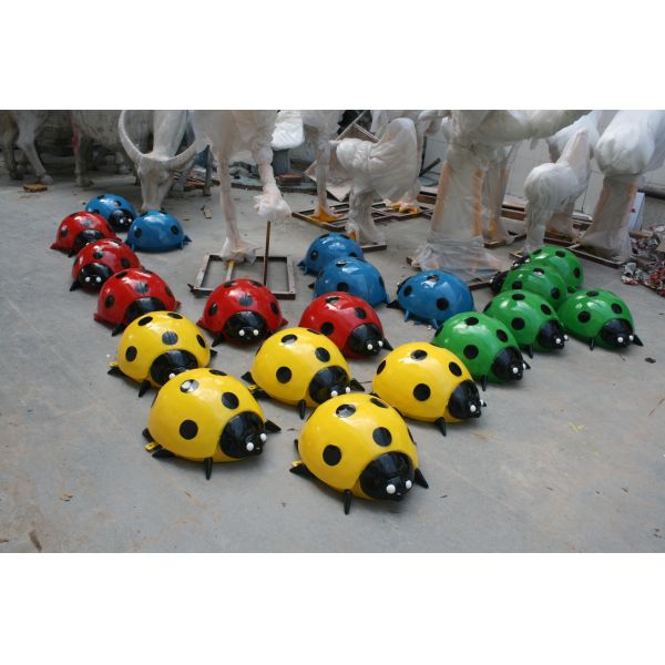 Outdoor Resin Animal Sculpture Seven Star Ladybird Color Custom