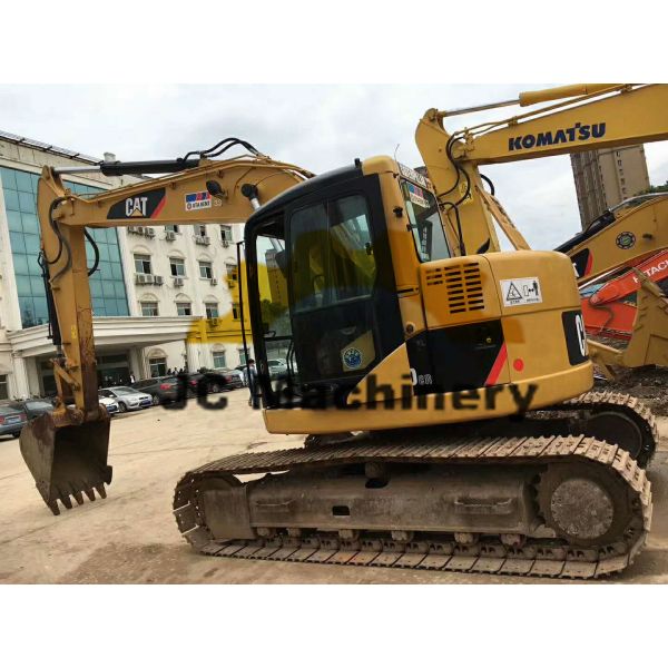 Le type original de chenille a utilisé l'excavatrice de Caterpillar, excavatrice