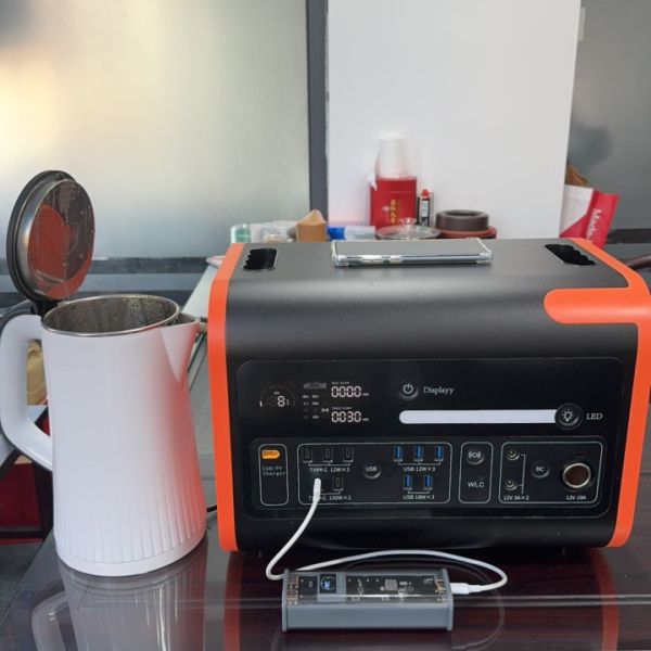 220V Pure Sine Wave LiFePO4 Battery Solar Generator 2048wh Standby Energy Storage 2200W Portable Power Station