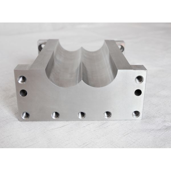 Wear Corrosion Resistance Twin Screw Extruders Splitting Barrels With Cooling System