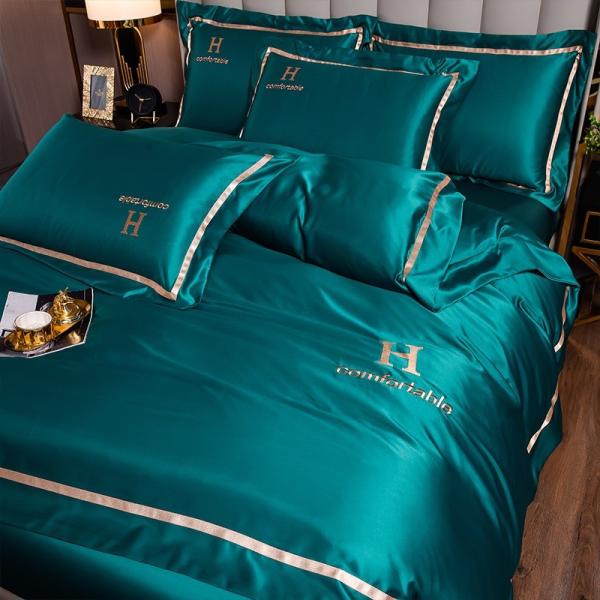 Hotel Boda Roja Acogedora Gris de Color Sólido Bordado de los años 60 Seda Lavada Cuatro Piezas Set de Cama