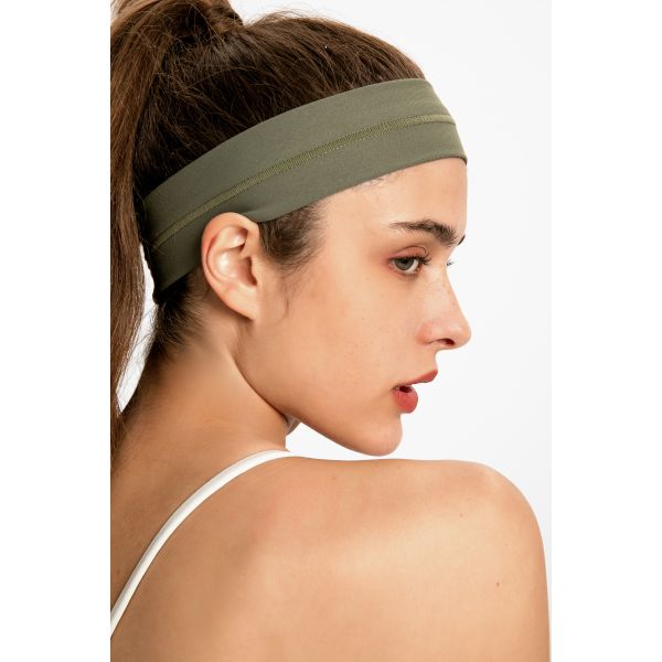 Wide Elastic Sports Headband For Women Light Blue Moisture Wicking Sweat Resistant