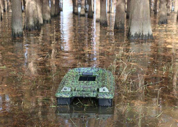 RC fishing bait boat DEVC-308 , camouflage carp fishing bait boat CE Certification