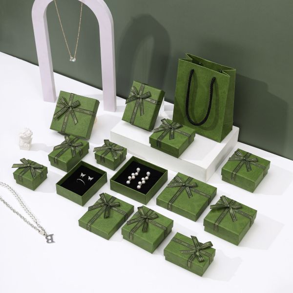 Charm Jewelry Box with Acceptable OEM/ODM and Zipper Closure