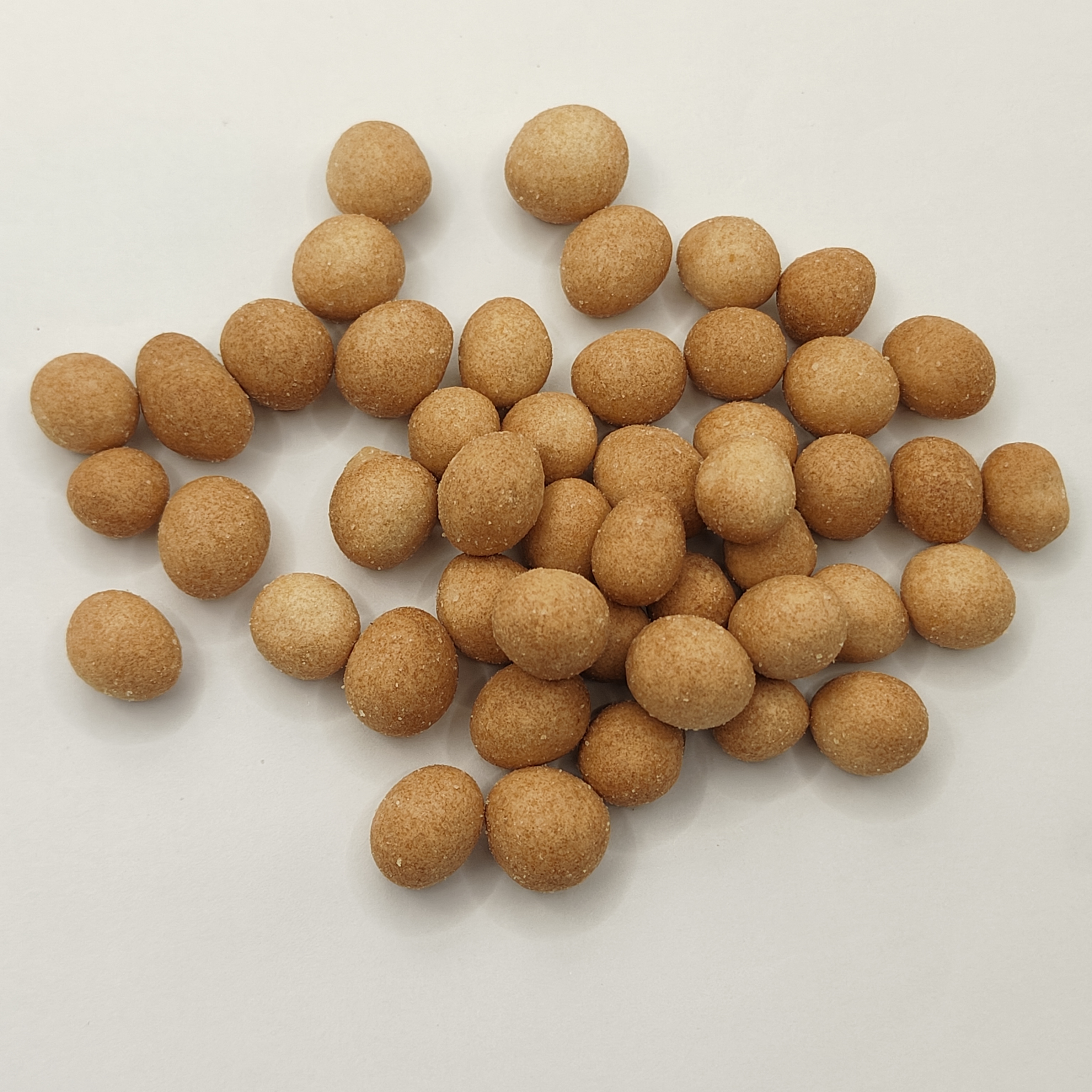 Premium Crispy Corn-Flavored Coated Peanut Snack with Sweet and Savory Taste Made from Non-Hydrogenated Vegetable Oil