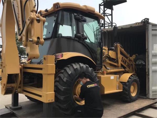 Q235A Shanmon 388 4.8L Yuchai Power Backhoe Four Wheel Loader 7000 Times Transmission Hadraulic Steering