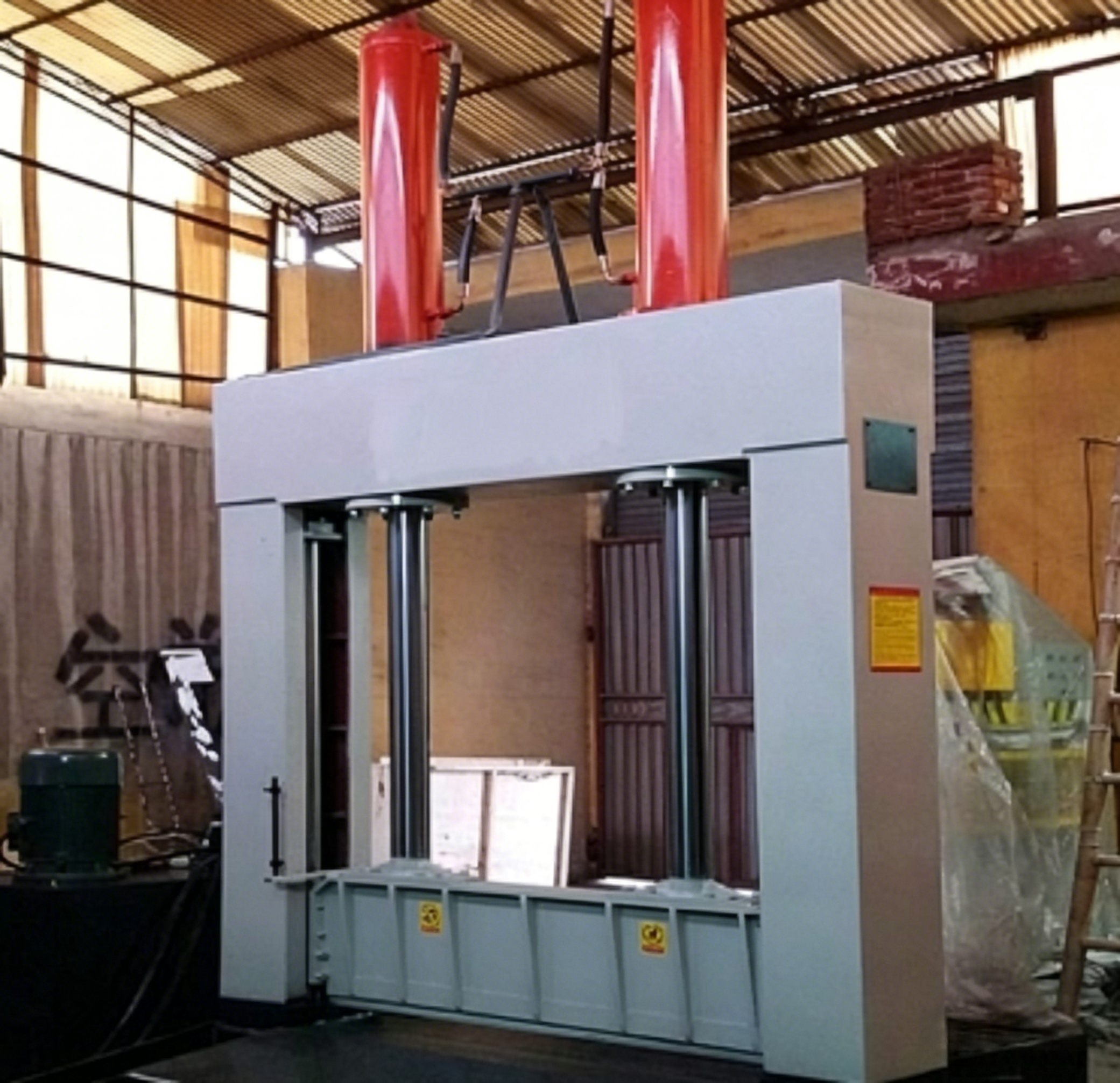 Multiple Cutting Stations Rubber Cutting Machine Customization