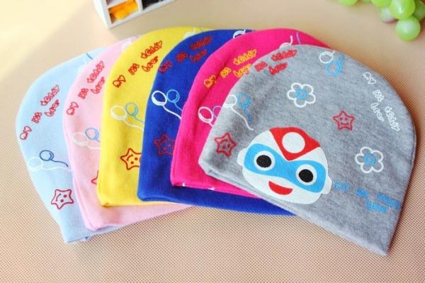 Winter Polyester Soft Girls Pom Pom Beanie Hat With Knitted Animals Wool Fabric Material