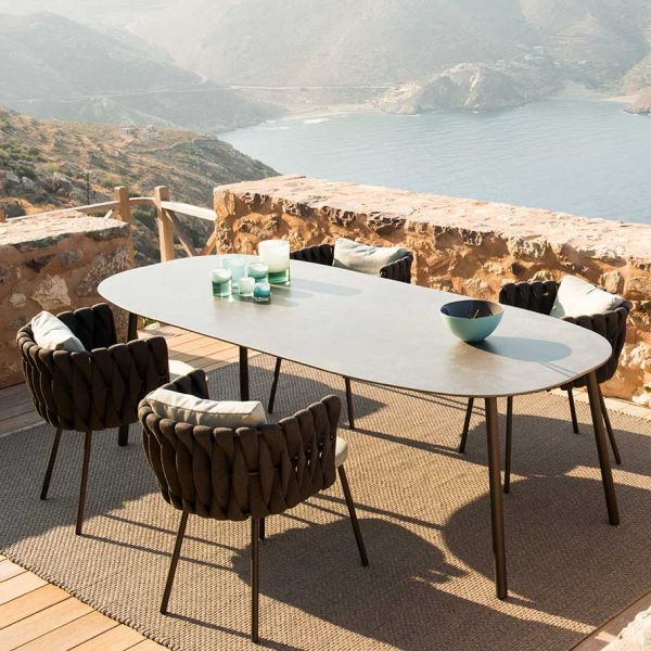 Home Office and Garden Patio Rattan Dining Set with Quick Dry Foam Cushions