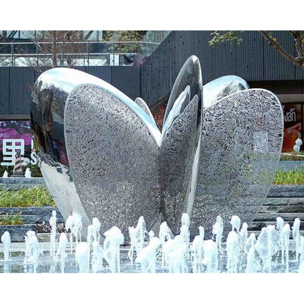 Mirror Electroplated Outdoor Garden Sculptures Abstract Stainless Steel Customized