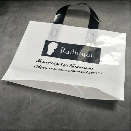 Produtos de tendência Logotipo personalizado Impressão PE Saco de compras de plástico com logotipo